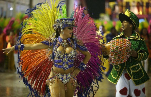 Vibran en calles de Río de Janeiro