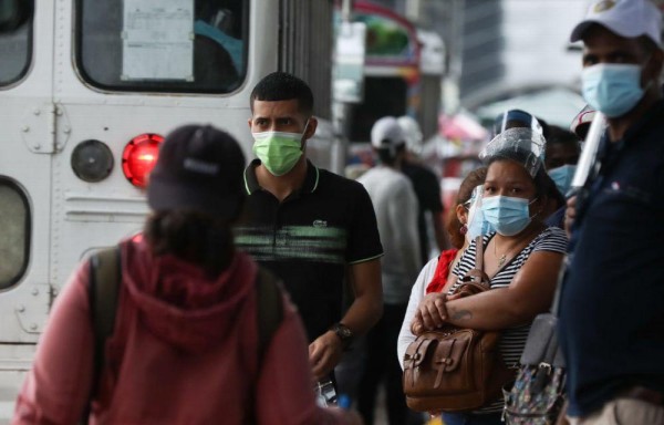 Canatra y Cotradin le enviaron ayer una carta al presidente para que se congele el precio de la gasolina.