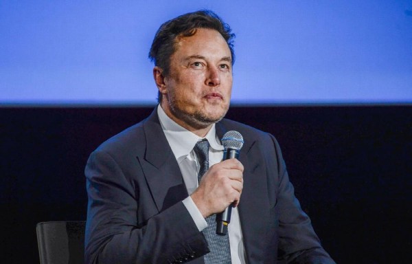 La farmacéutica Eli Lilly cayó en bolsa después de que un falso perfil suyo en Twitter anunciase que la insulina sería gratis. Están pasando trabajo por la suplantación.