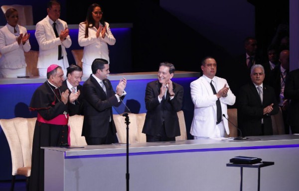 ‘Nito' Cortizo celebran durante la actividad ayer.