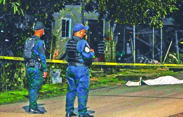 Discusión termina en baño de sangre, le meten un tiro a un hombre