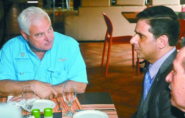 Ricardo Martinelli almorzó con Arnulfo Arias Olivares.