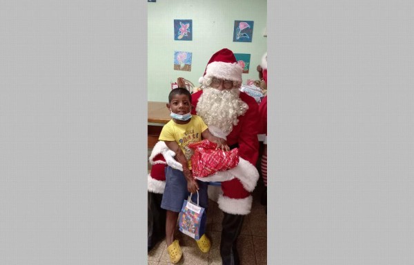 Niños de Malambo celebran la Navidad