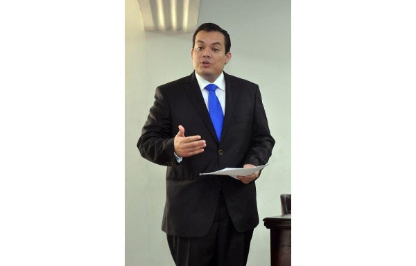 ‘La persona que ocupe la vacante debe tener todos los méritos necesarios'. Juan Carlos Araúz VICEPRESIDENTE DEL CNA
