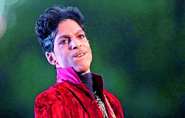 Celebrarán el primer año de la muerte de Prince con un concierto