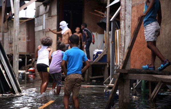 Desde ayer, el Gobierno adoptó medir la pobreza que enfrenta el país también a través del IPM.