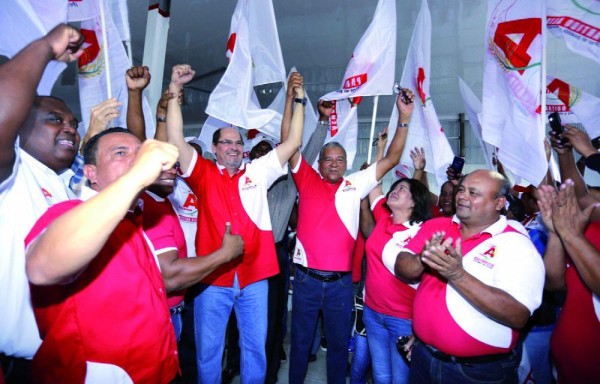 Actualmente, los candidatos a presidente se encuentran en proselitismo político en todo el país.