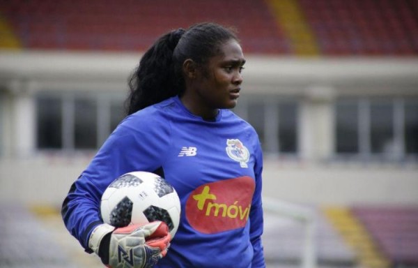 Marta Cox y Yenith Bailey, bajas por lesión en Panamá para eliminatorias