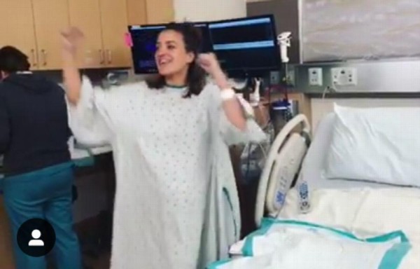 Baila reguetón en plenas contraciones