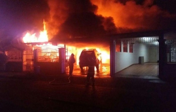 Hasta el carro se quemó en el siniestro ocurrido en Margarita