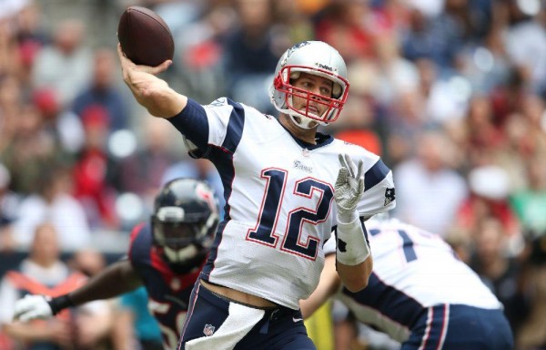 Tom Brady, ‘quaterback' de los New England Patriots, va por el quinto anillo en su carrera.