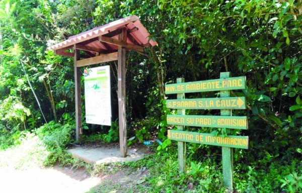 Siga las indicaciones al inicio del sendero al pie de la letra y evítese riesgos.