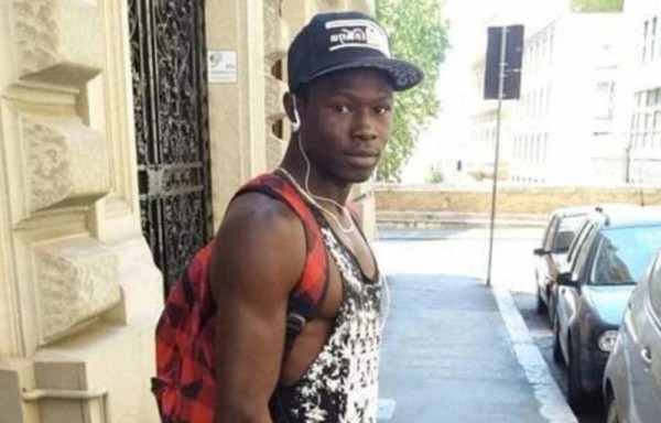 Francia tiene su héroe, un ‘spiderman' malí