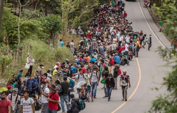 Caravana se dirige a Estados Unidos.