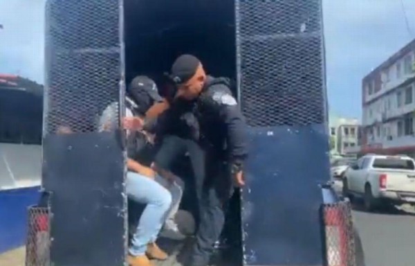 Dos delincuentes capturados en Colón