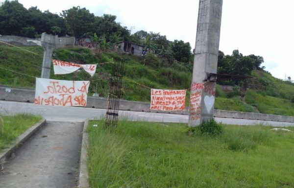 Dos vigas de concreto están desde hace 10 años en el Corredor Norte.