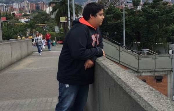 Aparte de los videojuegos Carlos amaba salir de viaje. El último de sus paseos lo hizo a Bogotá, Colombia, hace meses atrás.