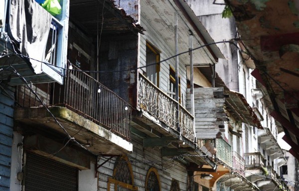 Edificios requieren mantenimiento.