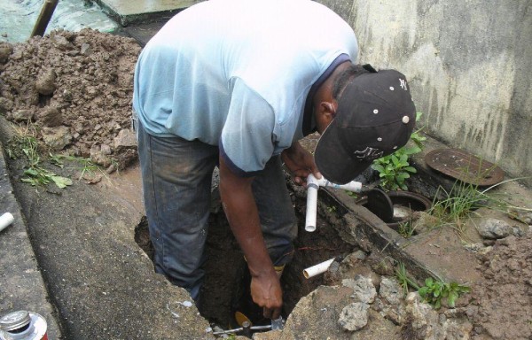 Una de las comunidades que más debe a la institución es Aguadulce.