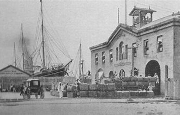 Edificio de la Estación del Ferrocarril (1903).