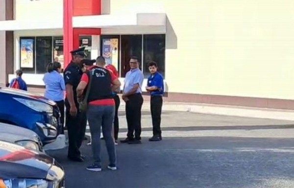 Ladrones se banquetearon en el McDonald's de David, se llevaron más de 30 mil dólares