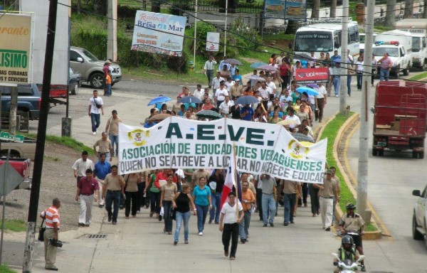 Asociación de Educadores Veragüenses.