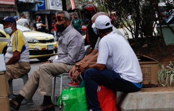 En enero de este año se dio el ajuste los 10 dólares de aumento. Jubilados aseguran que ajuste es insuficiente.