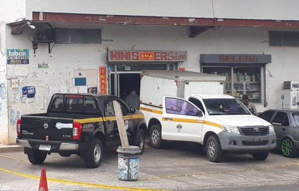 Los operativos para dar con el asesino continúan.