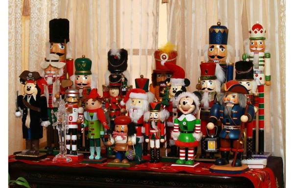 El cacasnueces en distintos modelos y tamaños.