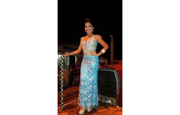 Calle Arriba de Capira presenta reina 2017