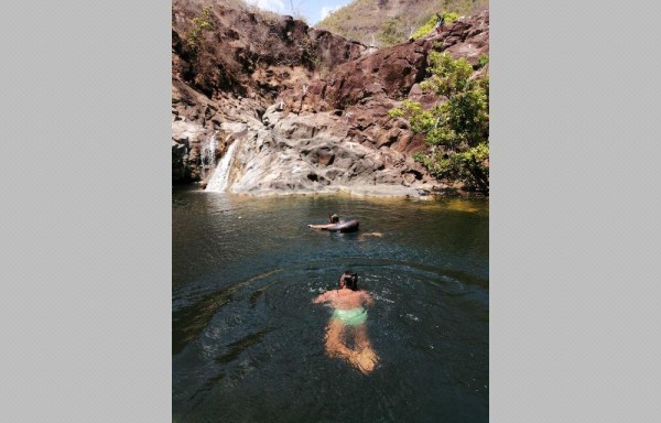 La cascada 1, es la caída de agua más alta del lugar. Está conformado por grandes piscinas naturales.