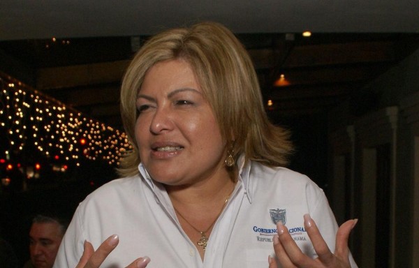 Ministra de Trabajo, Alma Cortés.