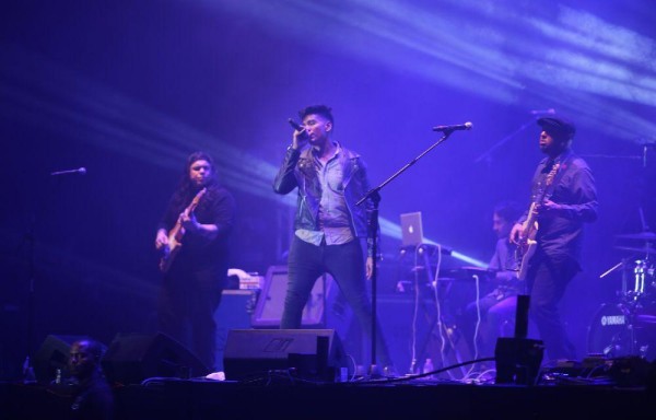 Llevarte a Marte las puso a cantar.