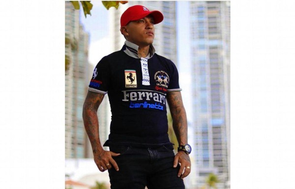 Acribillaron a exjugador de fútbol mientras pintaba