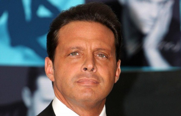 Mantiene una vida llena de derroches.