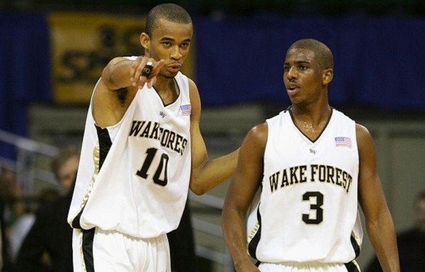 El panameño Levy, (i) junto a Chris Paul, hoy estrella de la NBA.