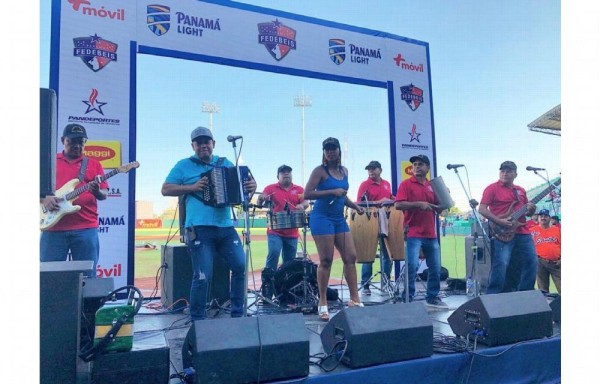 Cristian Nieto y su conjunto.