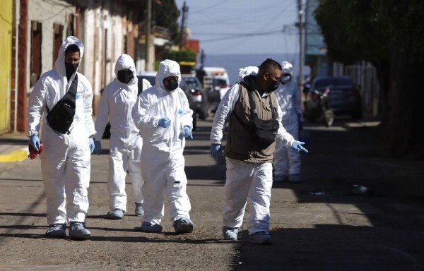 Ofrecen recompensas por autores de masacre en Michoacán