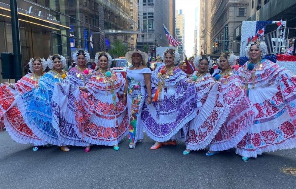 Panamá se lleva el trofeo del Desfile de la Hispanidad