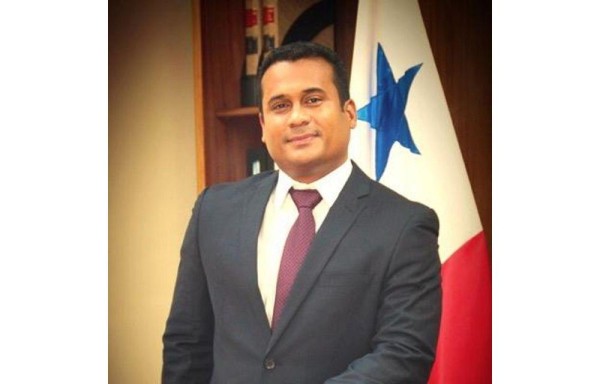 ‘El mostrar las partes íntimas en las redes es una dinámica, que se está usando para obtener dinero y popularidad' Alexander Alleyne SOCIÓLOGO