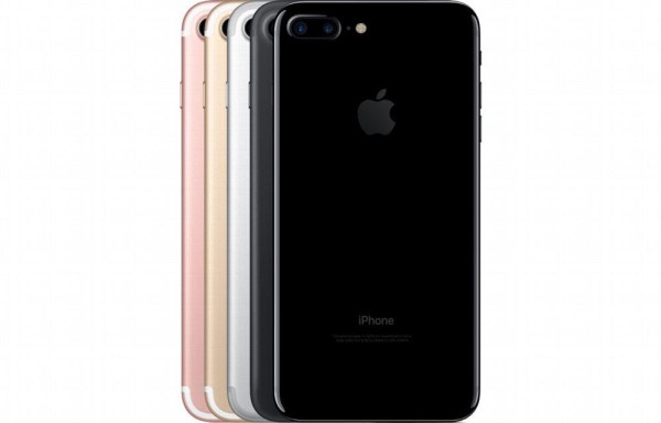 Engañó a sus 20 novios, les pidió un iPhone 7 a cada uno y luego los vendió