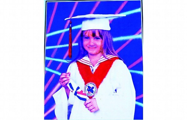 Cristal Out vida y muerte de una víctima inocente