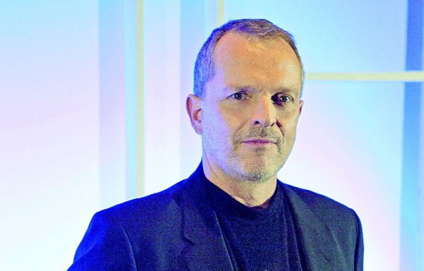 Miguel Bosé se mudó con sus cuatro hijos.