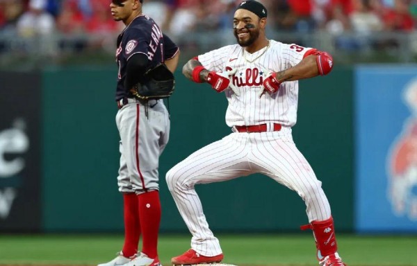 Edmundo Sosa no vio acción ayer en el cuarto juego de la serie divisional.