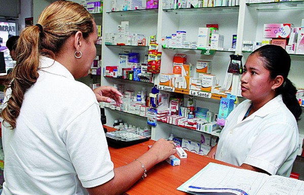 Tanto las farmacias privadas como la CSS y el MINSA presentan un desabastecimiento.