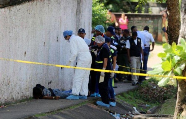 Víctima murió frente a su hijo.