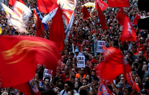 Simpatizantes salieron a las calles en apoyo de Lula.