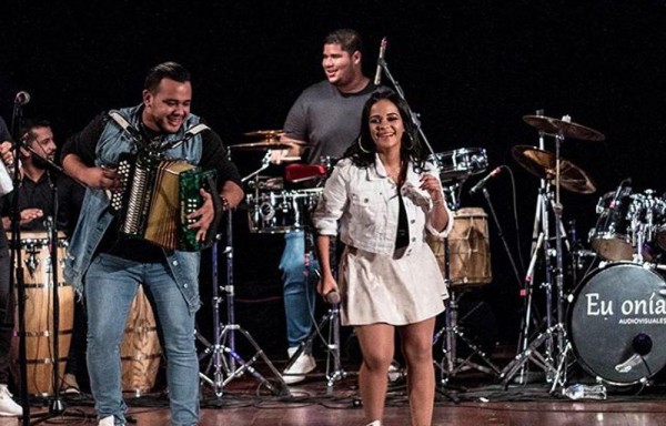 Kenny y Kiara cumplen 10 años en las tarimas