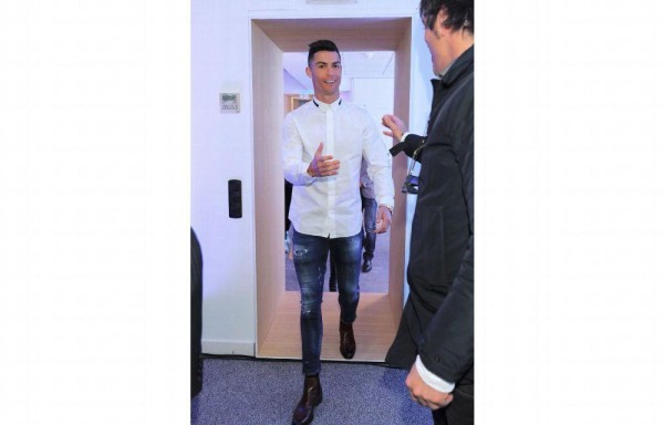 La estrella llegando al evento.