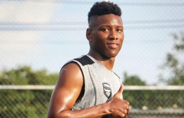 El Punteras se interesa en el volante Víctor Medina